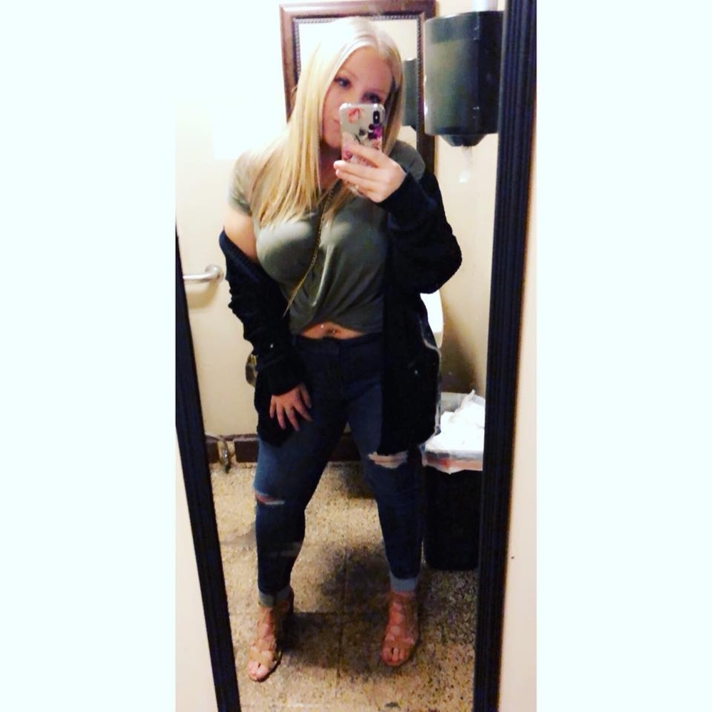 Meet your Posher, Kaitlyn - Picture 1 of 1